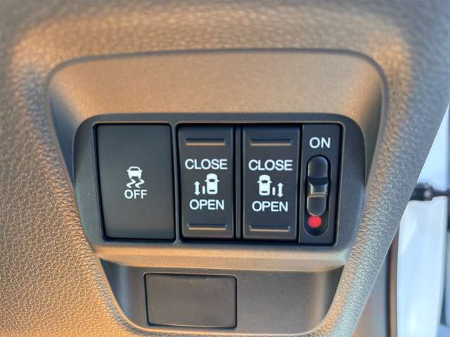 ホンダ フリード　ハイブリッド １．５ Ｅ：ＨＥＶ エアー R6年 (近畿) 99