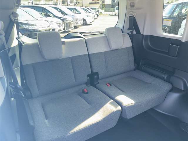 ホンダ フリード　ハイブリッド １．５ Ｅ：ＨＥＶ エアー R6年 (近畿) 99