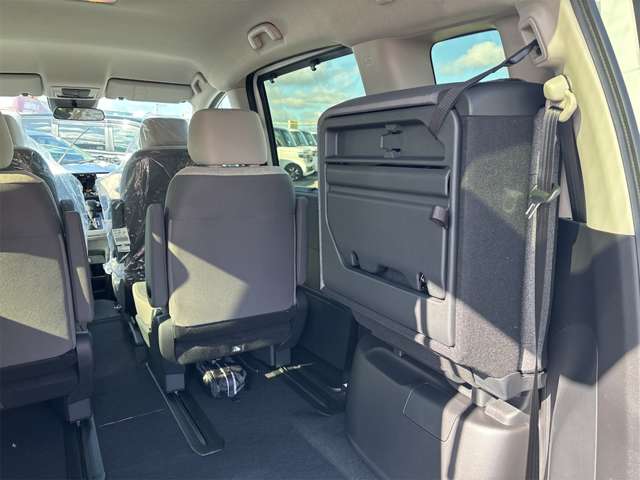 ホンダ フリード　ハイブリッド １．５ Ｅ：ＨＥＶ エアー R6年 (近畿) 99