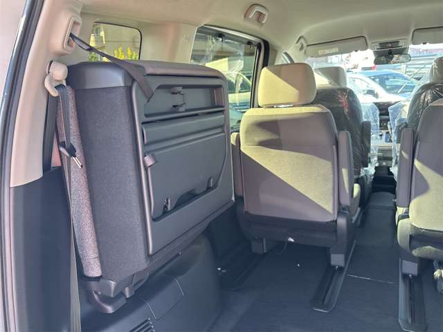 ホンダ フリード　ハイブリッド １．５ Ｅ：ＨＥＶ エアー R6年 (近畿) 99