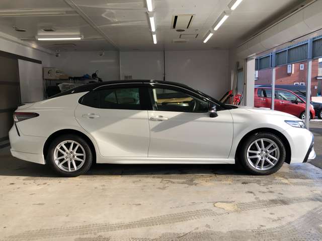 トヨタ カムリ ２．５ ＷＳ レザーパッケージ Ｅ－ＦＯＵＲ ４ＷＤ R3年 (北海道) 99