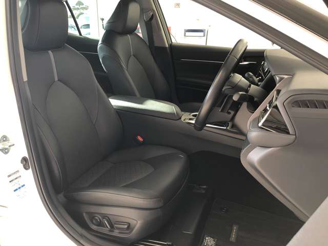 トヨタ カムリ ２．５ ＷＳ レザーパッケージ Ｅ－ＦＯＵＲ ４ＷＤ R3年 (北海道) 99