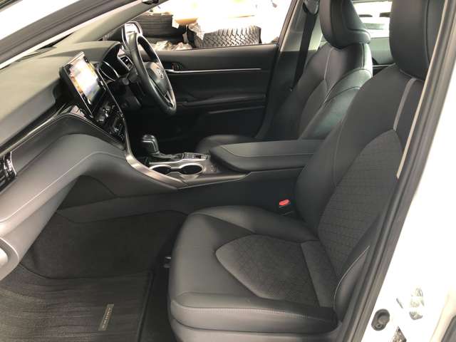 トヨタ カムリ ２．５ ＷＳ レザーパッケージ Ｅ－ＦＯＵＲ ４ＷＤ R3年 (北海道) 99