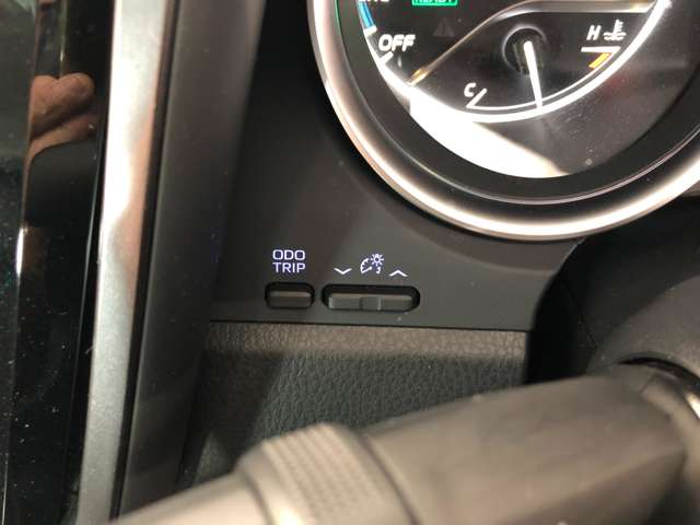 トヨタ カムリ ２．５ ＷＳ レザーパッケージ Ｅ－ＦＯＵＲ ４ＷＤ R3年 (北海道) 99