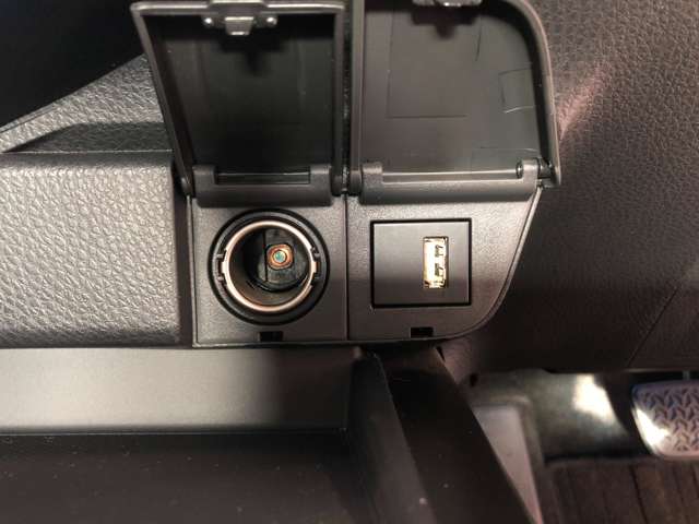 トヨタ カムリ ２．５ ＷＳ レザーパッケージ Ｅ－ＦＯＵＲ ４ＷＤ R3年 (北海道) 99