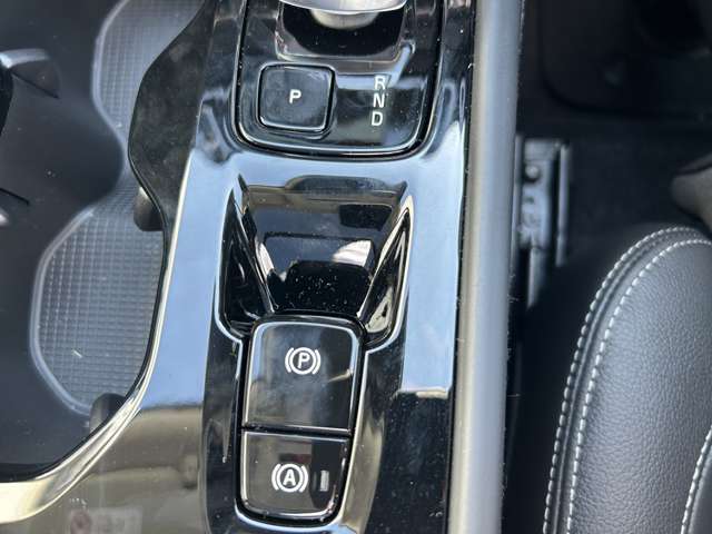 ボルボ ＸＣ４０ ウルトラ Ｂ４ ＡＷＤ ４ＷＤ R6年 (東北) 99