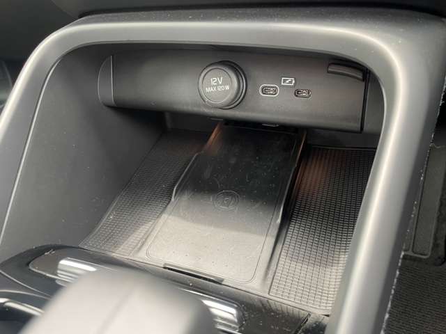 ボルボ ＸＣ４０リチャージ アルティメット シングルモーター R5年 (東北) 99