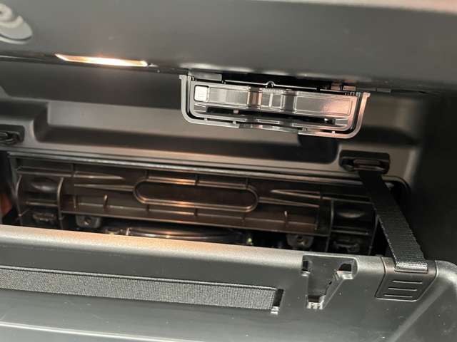 ボルボ ＸＣ４０リチャージ アルティメット シングルモーター R5年 (東北) 99