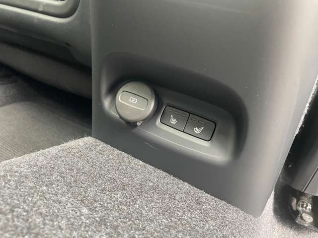 ボルボ ＸＣ４０リチャージ アルティメット シングルモーター R5年 (東北) 99