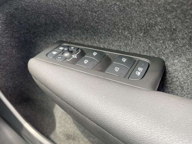 ボルボ ＸＣ４０リチャージ アルティメット シングルモーター R5年 (東北) 99