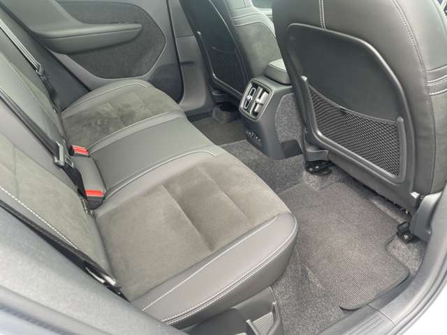 ボルボ ＸＣ４０リチャージ アルティメット シングルモーター R5年 (東北) 99