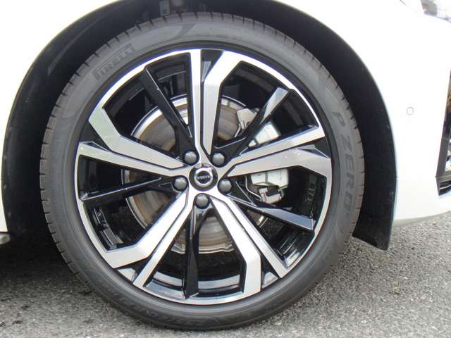 ボルボ ＸＣ６０ リチャージ アルティメット Ｔ６ ＡＷＤ プラグイン ハイブリッド ４ＷＤ R6年 (東北) 99