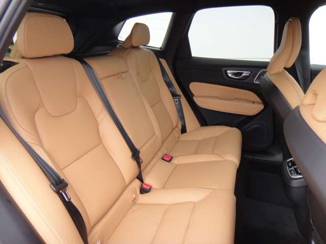 ボルボ ＸＣ６０ リチャージ アルティメット Ｔ６ ＡＷＤ プラグイン ハイブリッド ４ＷＤ R6年 (東北) 99