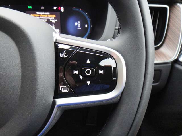 ボルボ ＸＣ６０ リチャージ アルティメット Ｔ６ ＡＷＤ プラグイン ハイブリッド ４ＷＤ R6年 (東北) 99