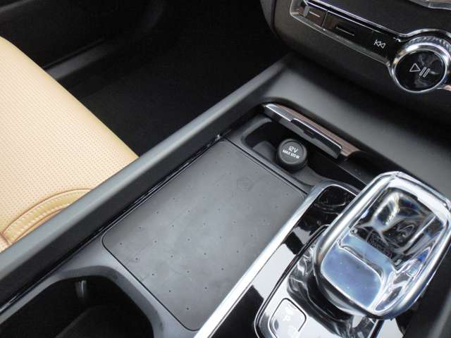 ボルボ ＸＣ６０ リチャージ アルティメット Ｔ６ ＡＷＤ プラグイン ハイブリッド ４ＷＤ R6年 (東北) 99