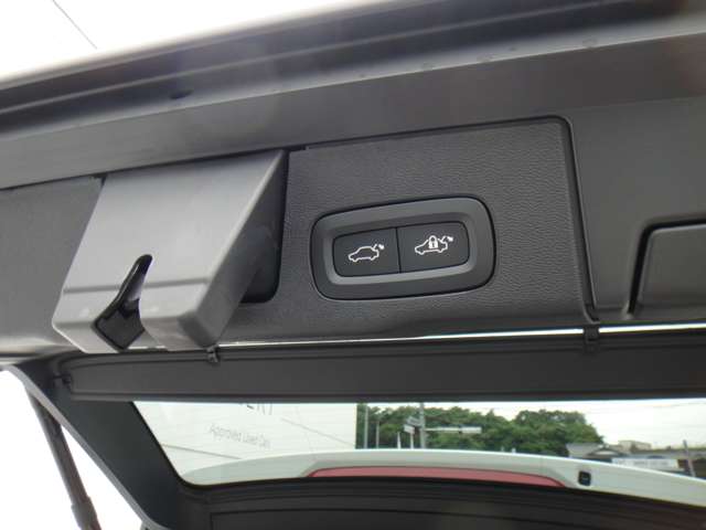 ボルボ ＸＣ６０ リチャージ アルティメット Ｔ６ ＡＷＤ プラグイン ハイブリッド ４ＷＤ R6年 (東北) 99