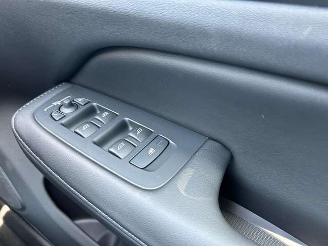 ボルボ Ｖ６０クロスカントリー プラス Ｂ５ ＡＷＤ ４ＷＤ R6年 (東北) 99