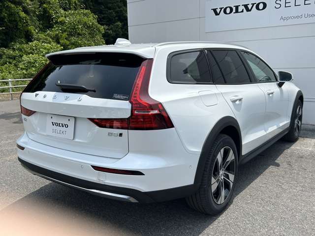 ボルボ Ｖ６０クロスカントリー プラス Ｂ５ ＡＷＤ ４ＷＤ R6年 (東北) 99