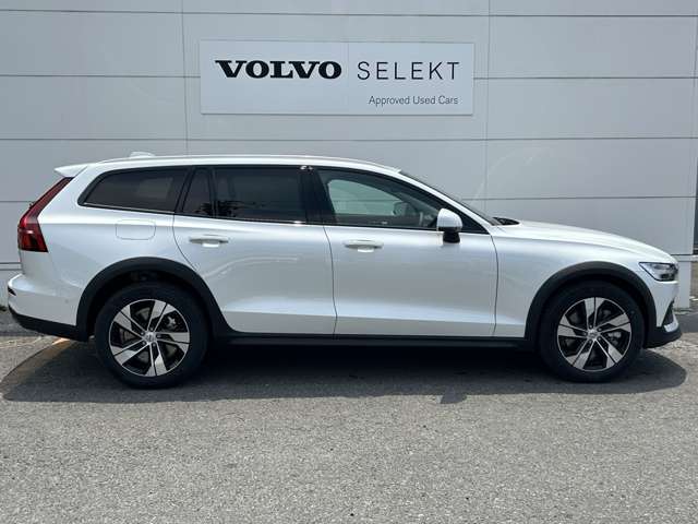 ボルボ Ｖ６０クロスカントリー プラス Ｂ５ ＡＷＤ ４ＷＤ R6年 (東北) 99