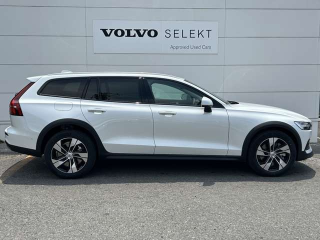 ボルボ Ｖ６０クロスカントリー プラス Ｂ５ ＡＷＤ ４ＷＤ R6年 (東北) 99