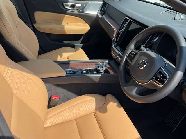 ボルボ Ｖ６０ アルティメット　Ｂ４ R6年 (東北) 99