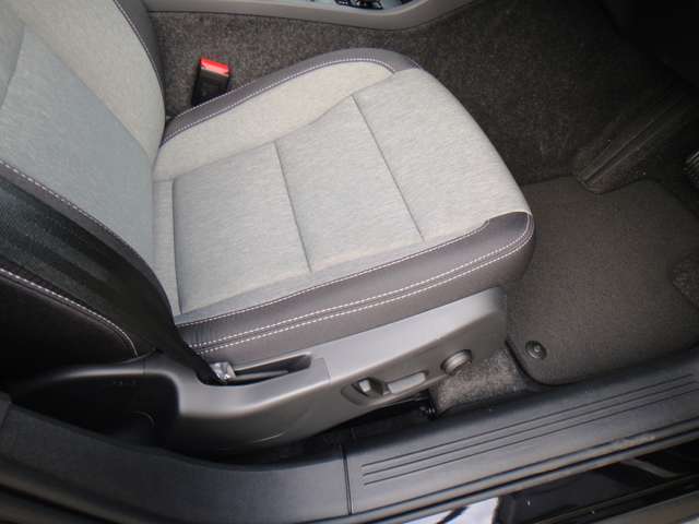 ボルボ ＸＣ４０ プラス Ｂ４ ＡＷＤ ４ＷＤ R5年 (東北) 99