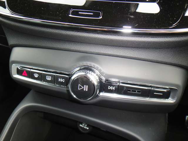 ボルボ ＸＣ４０ プラス Ｂ４ ＡＷＤ ４ＷＤ R5年 (東北) 99