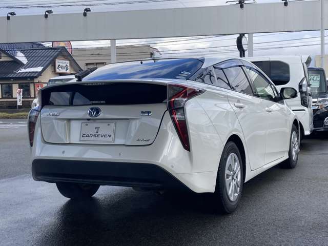 トヨタ プリウス １．８ Ｓ セーフティ プラス Ｅ－ＦＯＵＲ ４ＷＤ H29年 (東北) 99
