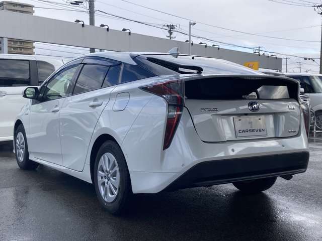 トヨタ プリウス １．８ Ｓ セーフティ プラス Ｅ－ＦＯＵＲ ４ＷＤ H29年 (東北) 99