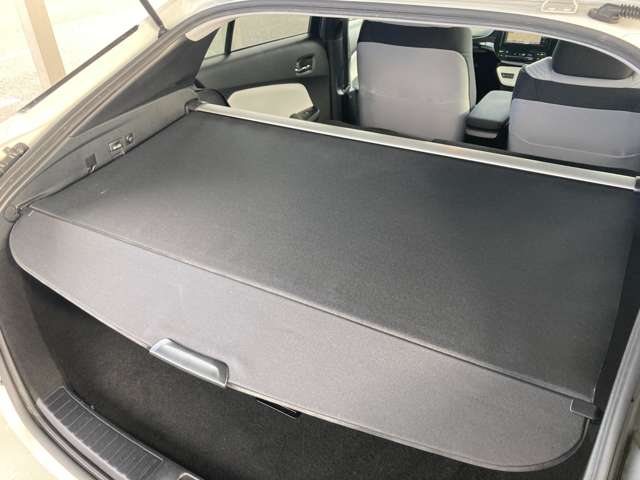 トヨタ プリウス １．８ Ｓ セーフティ プラス Ｅ－ＦＯＵＲ ４ＷＤ H29年 (東北) 99