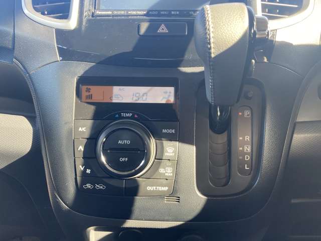 スズキ ソリオ １．２ ブラック＆ホワイトＩＩ－ＤＪＥ ４ＷＤ H26年 (東北) 99