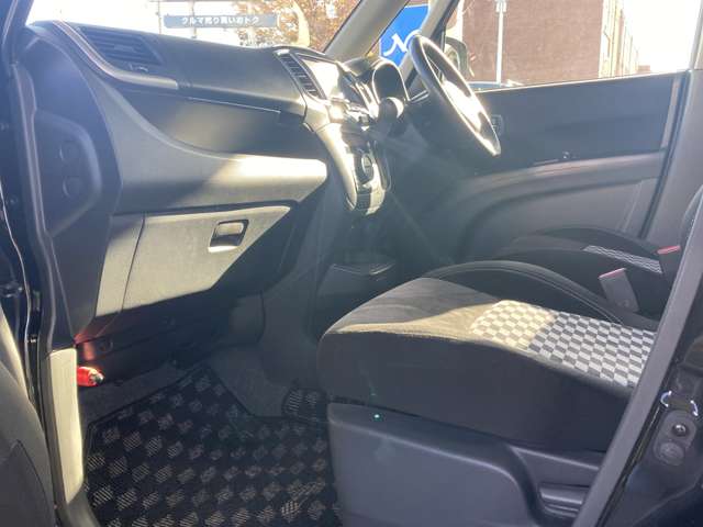 スズキ ソリオ １．２ ブラック＆ホワイトＩＩ－ＤＪＥ ４ＷＤ H26年 (東北) 99