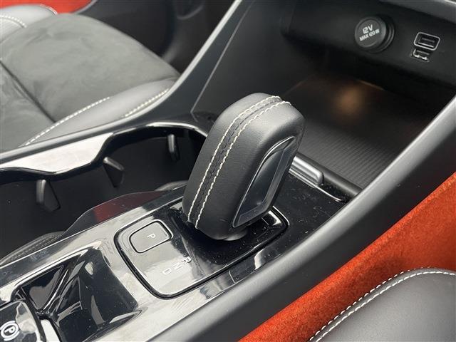 ボルボ ＸＣ４０ Ｔ４ ＡＷＤ Ｒデザイン ４ＷＤ H30年 (東北) 99