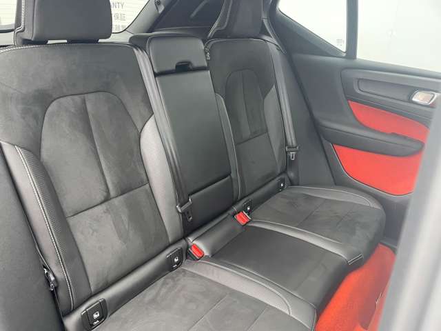 ボルボ ＸＣ４０ Ｔ４ ＡＷＤ Ｒデザイン ４ＷＤ H30年 (東北) 99