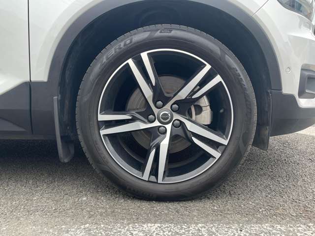 ボルボ ＸＣ４０ Ｔ４ ＡＷＤ Ｒデザイン ４ＷＤ H30年 (東北) 99