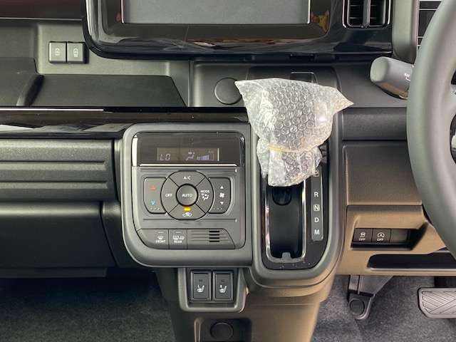 スズキ スペーシア　ギア ６６０ カスタム ハイブリッド ＸＳターボ ４ＷＤ R6年 (東北) 99