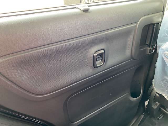 スズキ スペーシア　ギア ６６０ カスタム ハイブリッド ＸＳターボ ４ＷＤ R6年 (東北) 99