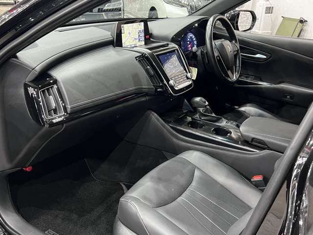 トヨタ クラウン　ハイブリッド ハイブリッド ２．５ Ｇ H30年 (関東) 99