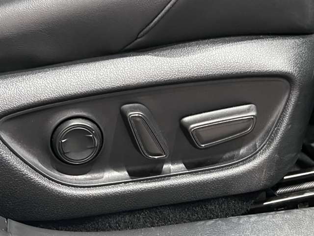 トヨタ クラウン　ハイブリッド ハイブリッド ２．５ Ｇ H30年 (関東) 99