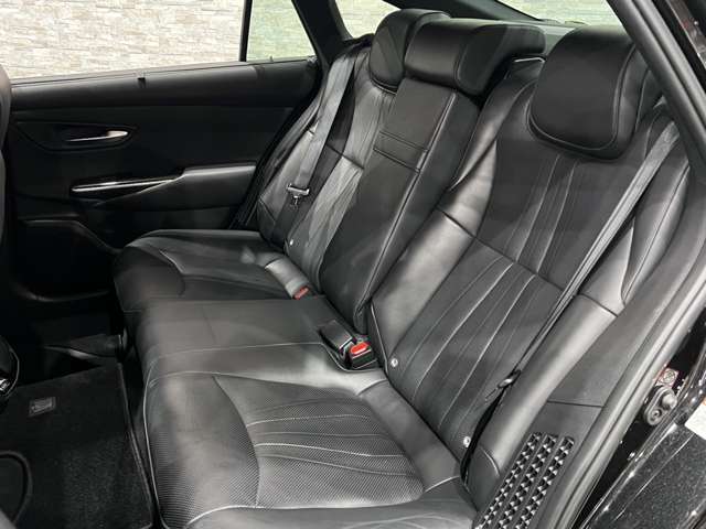 トヨタ クラウン　ハイブリッド ハイブリッド ２．５ Ｇ H30年 (関東) 99