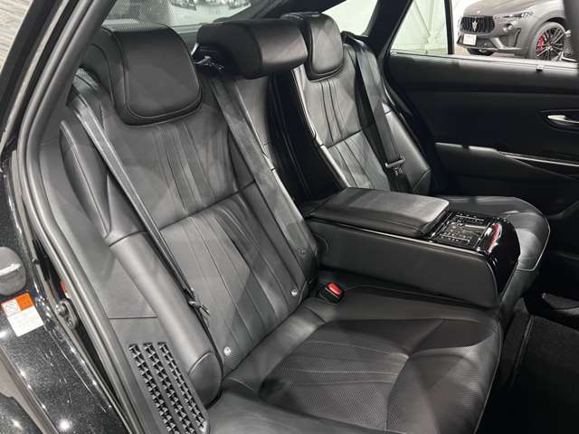 トヨタ クラウン　ハイブリッド ハイブリッド ２．５ Ｇ H30年 (関東) 99