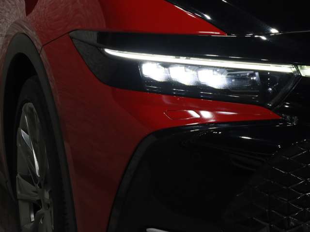 トヨタ クラウン　クロスオーバー　ハイブリッド ２．５ Ｇ アドバンスト レザー パッケージ Ｅ－ＦＯＵＲ ４ＷＤ R4年 (関東) 99