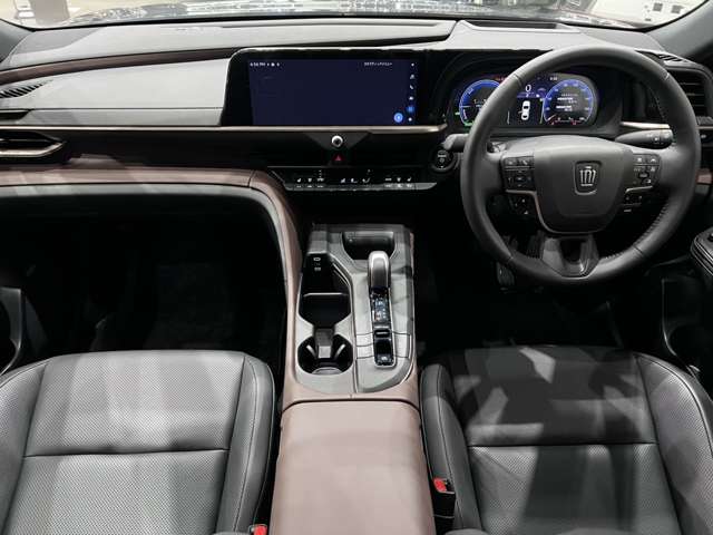トヨタ クラウン　クロスオーバー　ハイブリッド ２．５ Ｇ アドバンスト レザー パッケージ Ｅ－ＦＯＵＲ ４ＷＤ R4年 (関東) 99