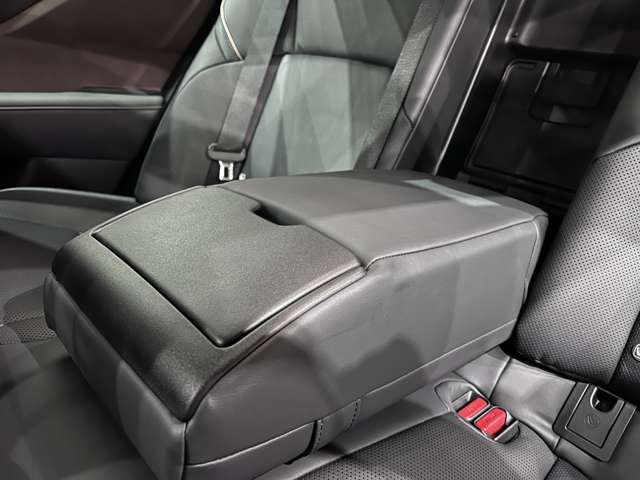 トヨタ クラウン　クロスオーバー　ハイブリッド ２．５ Ｇ アドバンスト レザー パッケージ Ｅ－ＦＯＵＲ ４ＷＤ R4年 (関東) 99