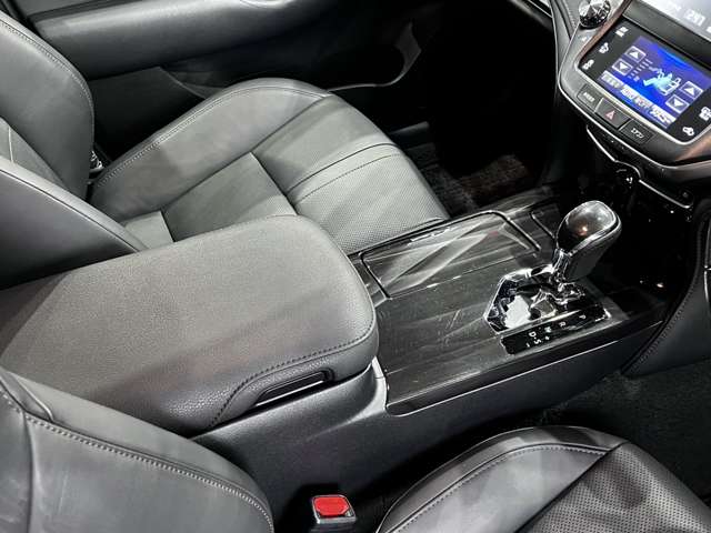 トヨタ クラウン　ハイブリッド ハイブリッド ２．５ Ｓ H25年 (関東) 99