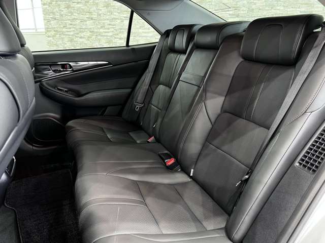 トヨタ クラウン　ハイブリッド ハイブリッド ２．５ Ｓ H25年 (関東) 99