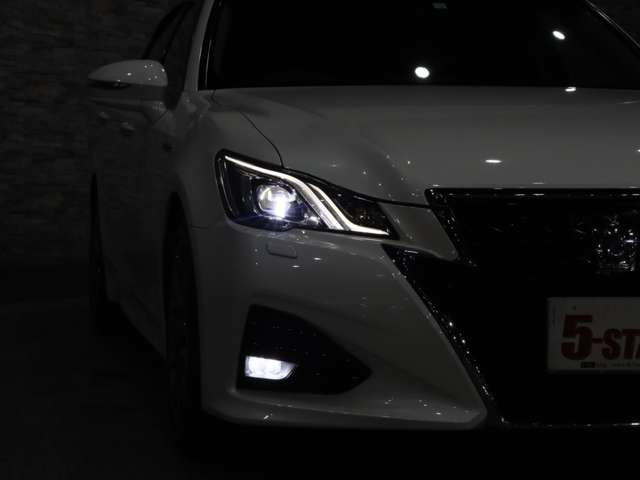 トヨタ クラウン　ハイブリッド ハイブリッド ２．５ Ｇ H28年 (関東) 99