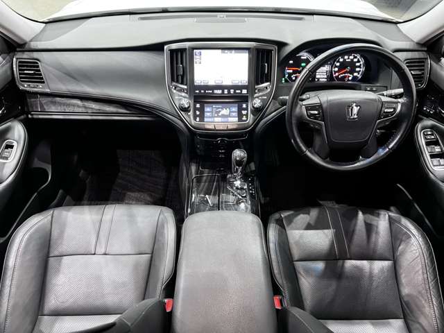 トヨタ クラウン　ハイブリッド ハイブリッド ２．５ Ｇ H28年 (関東) 99