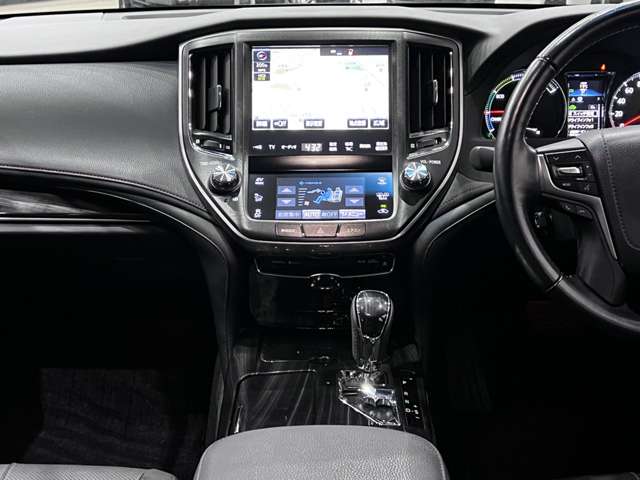 トヨタ クラウン　ハイブリッド ハイブリッド ２．５ Ｇ H28年 (関東) 99