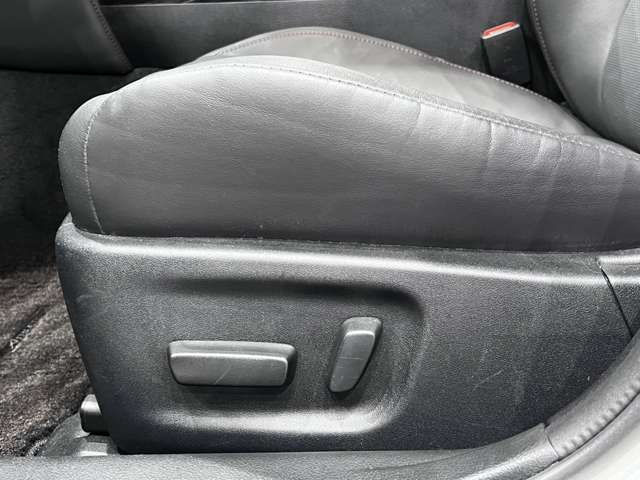 トヨタ クラウン　ハイブリッド ハイブリッド ２．５ Ｇ H28年 (関東) 99